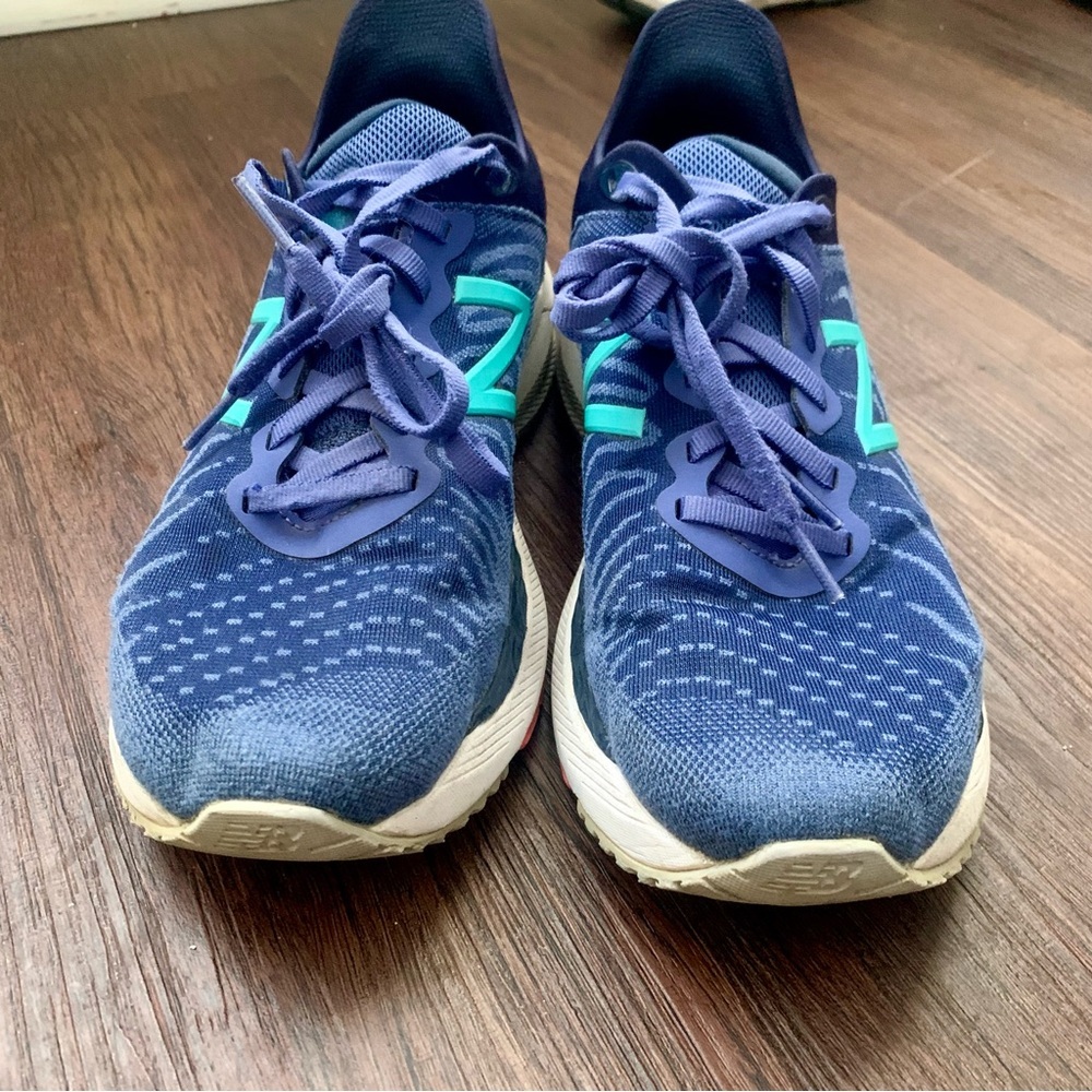 NEW BALANCE WOMEN'S FRESH FOAM 860V11 size 9 magnetic blue/natural indigo EUC - Picture 6 of 12
